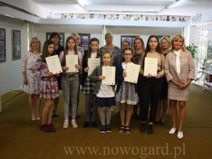 Laureatki Miejsko-Gminnego Konkursu Literackiego