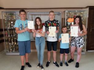 SUKCES UCZNIÓW SP 3 w POWIATOWEJ CZWÓRECZCE